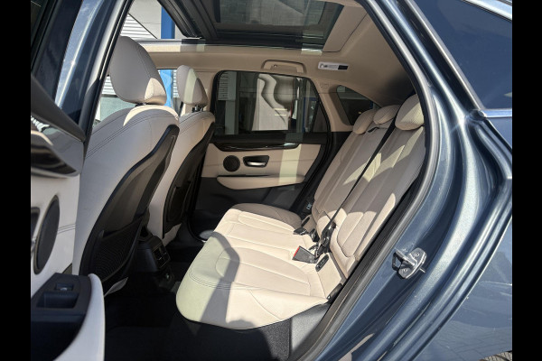 BMW 2 Serie Active Tourer 225xe iPerformance High Executive | PHEV | Panoramadak | Stoelverwarming | Leder | Head-Up | Navi