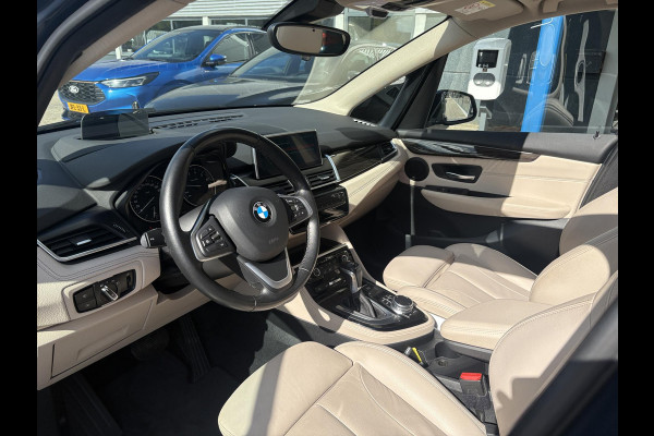 BMW 2 Serie Active Tourer 225xe iPerformance High Executive | PHEV | Panoramadak | Stoelverwarming | Leder | Head-Up | Navi