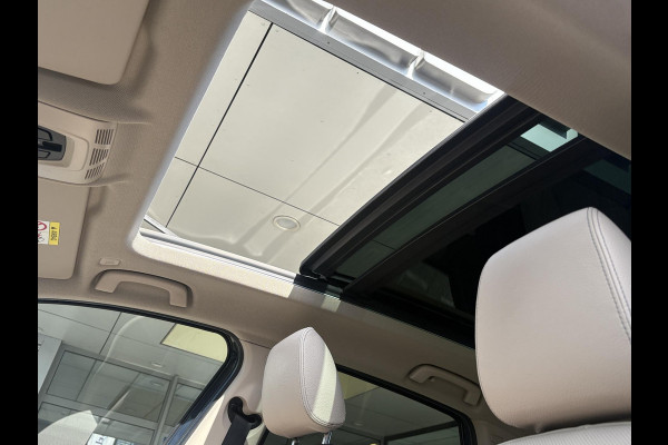 BMW 2 Serie Active Tourer 225xe iPerformance High Executive | PHEV | Panoramadak | Stoelverwarming | Leder | Head-Up | Navi