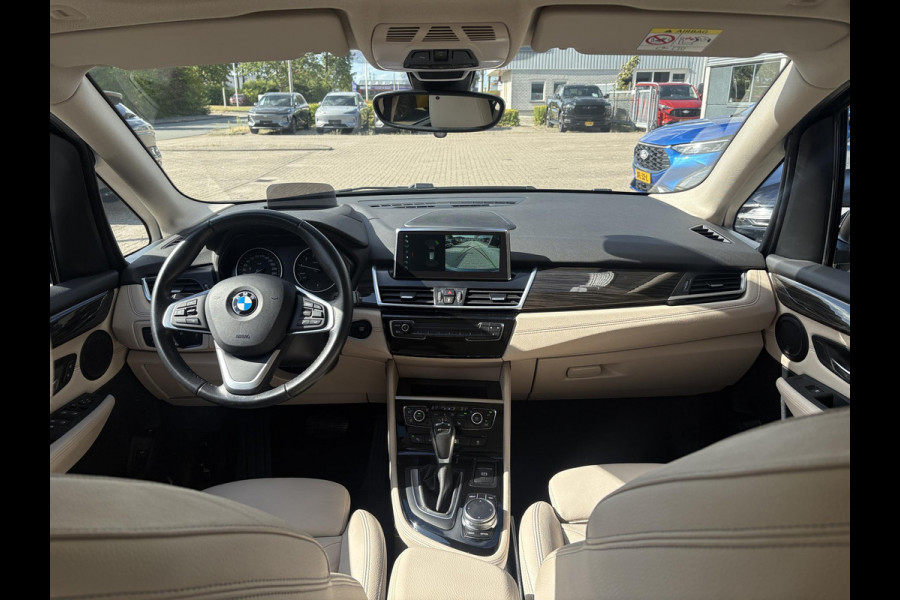 BMW 2 Serie Active Tourer 225xe iPerformance High Executive | PHEV | Panoramadak | Stoelverwarming | Leder | Head-Up | Navi
