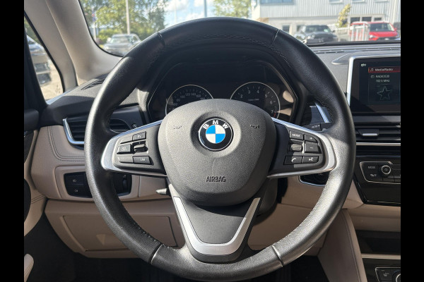 BMW 2 Serie Active Tourer 225xe iPerformance High Executive | PHEV | Panoramadak | Stoelverwarming | Leder | Head-Up | Navi