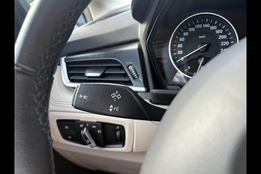 BMW 2 Serie Active Tourer 225xe iPerformance High Executive | PHEV | Panoramadak | Stoelverwarming | Leder | Head-Up | Navi