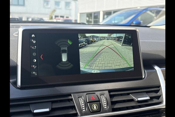 BMW 2 Serie Active Tourer 225xe iPerformance High Executive | PHEV | Panoramadak | Stoelverwarming | Leder | Head-Up | Navi