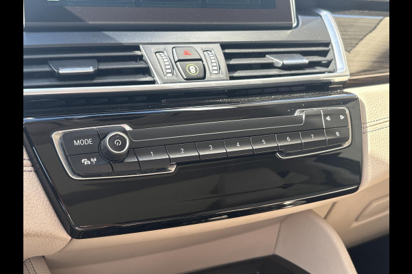 BMW 2 Serie Active Tourer 225xe iPerformance High Executive | PHEV | Panoramadak | Stoelverwarming | Leder | Head-Up | Navi