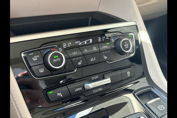 BMW 2 Serie Active Tourer 225xe iPerformance High Executive | PHEV | Panoramadak | Stoelverwarming | Leder | Head-Up | Navi
