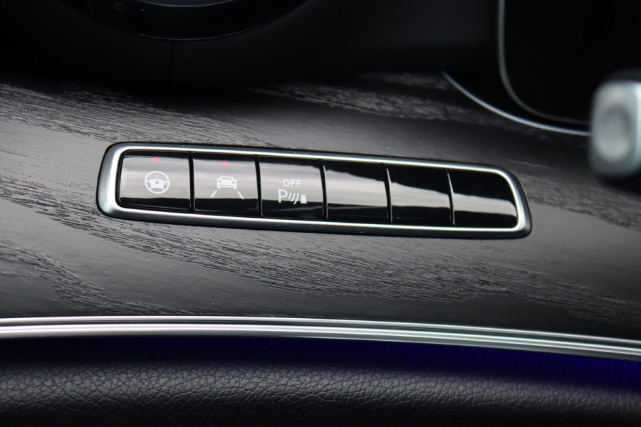 Mercedes-Benz CLS-Klasse 450 4MATIC AMG Line 'Edition 1' | Premium+ | Luchtvering | Distronic+ | Massage | Schuifdak | Burmester | Vlakkenverwarming | Nappa Leder |