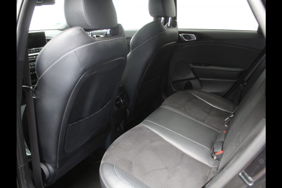 Kia Ceed Sportswagon 1.0 T-GDi GT-Line CLIMATE | CAMERA | CARPLAY | LED | STOEL/STUURVERW | ELECAKLEP | LMV17 | AFNBTRHAAK | PANODAK