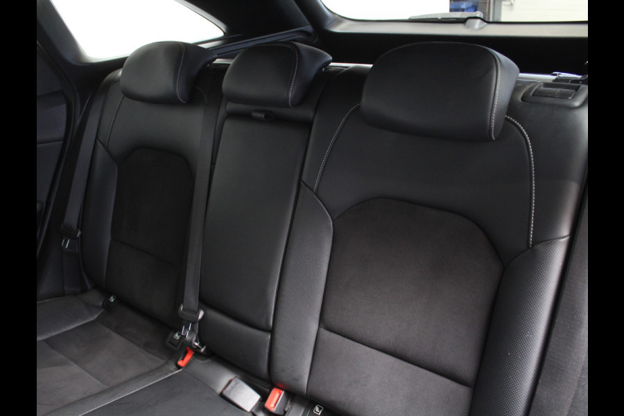 Kia Ceed Sportswagon 1.0 T-GDi GT-Line CLIMATE | CAMERA | CARPLAY | LED | STOEL/STUURVERW | ELECAKLEP | LMV17 | AFNBTRHAAK | PANODAK