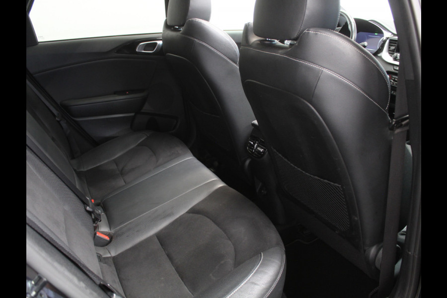 Kia Ceed Sportswagon 1.0 T-GDi GT-Line CLIMATE | CAMERA | CARPLAY | LED | STOEL/STUURVERW | ELECAKLEP | LMV17 | AFNBTRHAAK | PANODAK