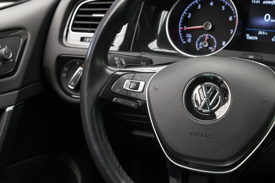 Volkswagen Golf 1.5 TSI Highline Business R |Massage|Carplay|Navi|LED|