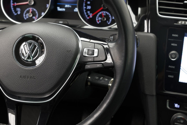 Volkswagen Golf 1.5 TSI Highline Business R |Massage|Carplay|Navi|LED|