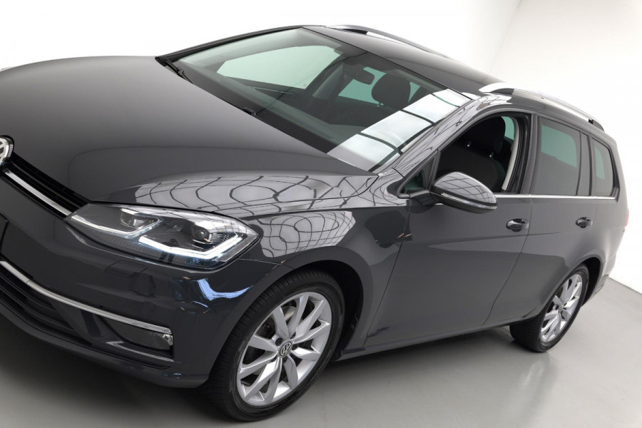 Volkswagen Golf 1.5 TSI Highline Business R |Massage|Carplay|Navi|LED|