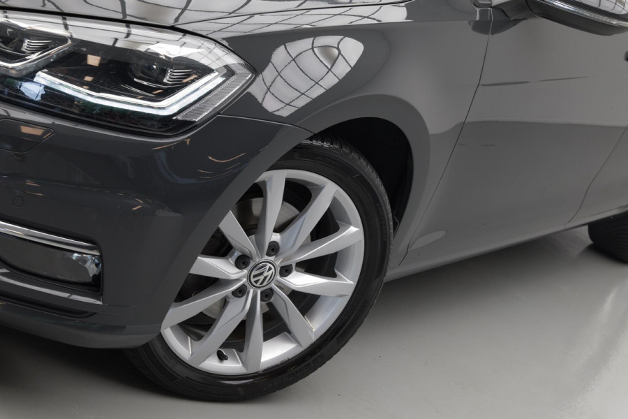 Volkswagen Golf 1.5 TSI Highline Business R |Massage|Carplay|Navi|LED|