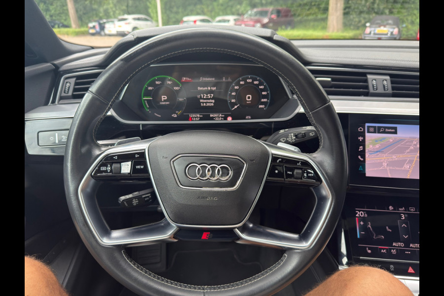 Audi e-tron E-tron 50 quattro Launch edition Black S-Line l 86% SOH l Pano l Camera l Trekhaak l