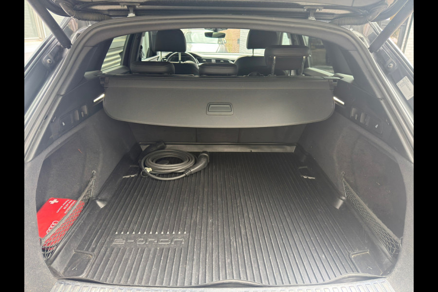 Audi e-tron E-tron 50 quattro Launch edition Black S-Line l 86% SOH l Pano l Camera l Trekhaak l