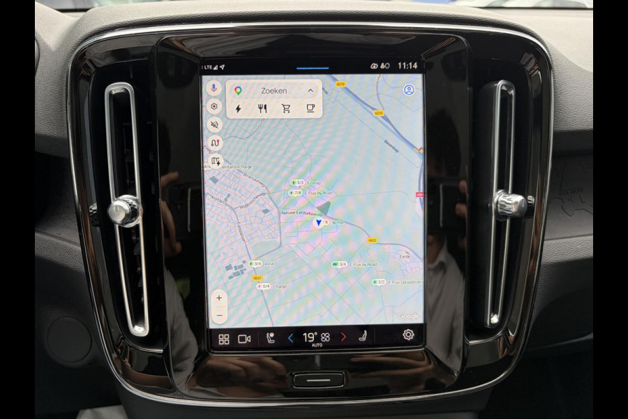 Volvo C40 Recharge Core 69 kWh 26.000 KM | SOH 96% | Panorama | Stoel- & Stuurverwarming | Achteruitrijcamera | Volvo Dealer Onderhouden | All-in incl. 12 mnd BOVAG Garantie |