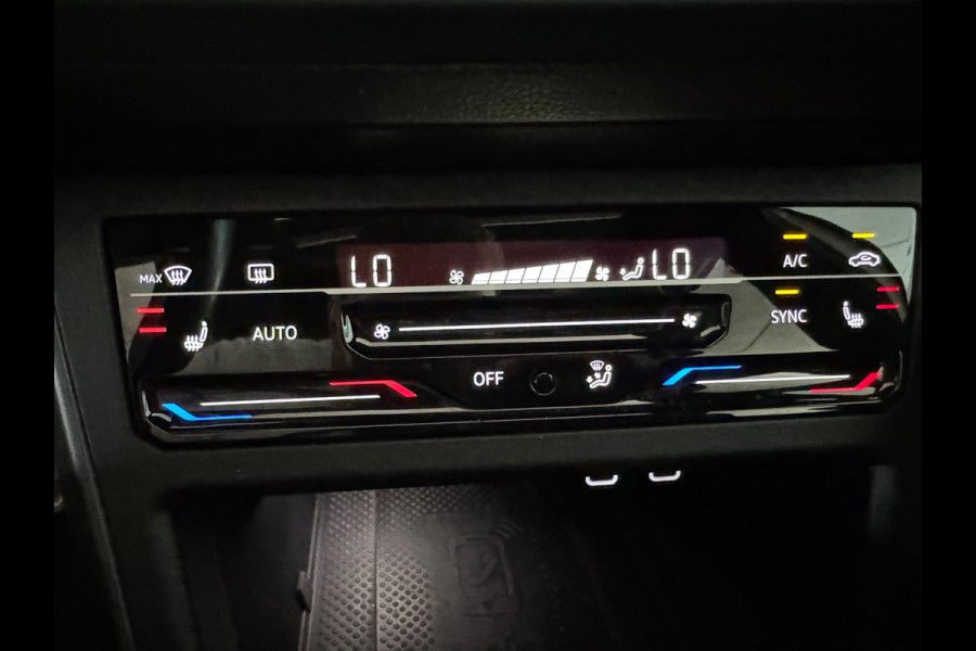 Volkswagen Polo 1.0 TSI R-Line Pano|Camera|IQ|Stoelverwarming|Front Assist