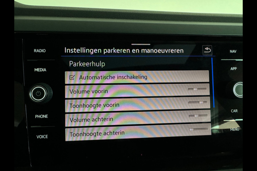 Volkswagen Polo 1.0 TSI R-Line Pano|Camera|IQ|Stoelverwarming|Front Assist