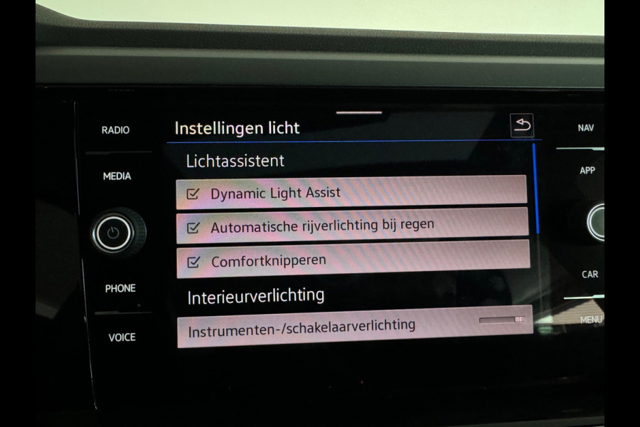 Volkswagen Polo 1.0 TSI R-Line Pano|Camera|IQ|Stoelverwarming|Front Assist
