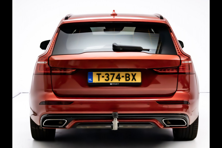 Volvo V90 2.0 T6 AWD R-Design | Pano | Trekhaak | Headup | Harman Kardon | Pilot assist | Stoel- & Stuurverwarming | 19"LMV, Extra getint glas, 1/2 leer/alcantara, PDC + Camera, Apple Carplay, Elec. achterklep