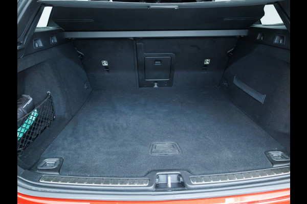 Volvo V90 2.0 T6 AWD R-Design | Pano | Trekhaak | Headup | Harman Kardon | Pilot assist | Stoel- & Stuurverwarming | 19"LMV, Extra getint glas, 1/2 leer/alcantara, PDC + Camera, Apple Carplay, Elec. achterklep
