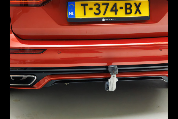 Volvo V90 2.0 T6 AWD R-Design | Pano | Trekhaak | Headup | Harman Kardon | Pilot assist | Stoel- & Stuurverwarming | 19"LMV, Extra getint glas, 1/2 leer/alcantara, PDC + Camera, Apple Carplay, Elec. achterklep
