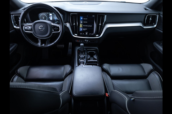 Volvo V90 2.0 T6 AWD R-Design | Pano | Trekhaak | Headup | Harman Kardon | Pilot assist | Stoel- & Stuurverwarming | 19"LMV, Extra getint glas, 1/2 leer/alcantara, PDC + Camera, Apple Carplay, Elec. achterklep