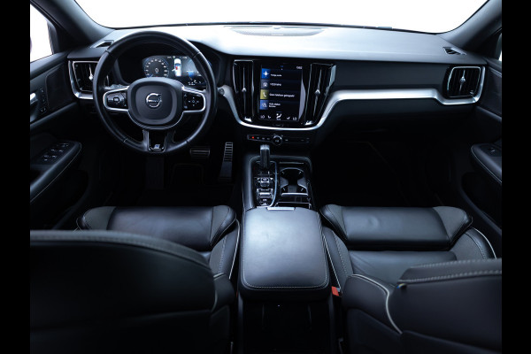 Volvo V90 2.0 T6 AWD R-Design | Pano | Trekhaak | Headup | Harman Kardon | Pilot assist | Stoel- & Stuurverwarming | 19"LMV, Extra getint glas, 1/2 leer/alcantara, PDC + Camera, Apple Carplay, Elec. achterklep