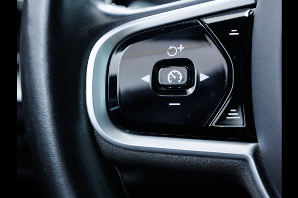 Volvo V90 2.0 T6 AWD R-Design | Pano | Trekhaak | Headup | Harman Kardon | Pilot assist | Stoel- & Stuurverwarming | 19"LMV, Extra getint glas, 1/2 leer/alcantara, PDC + Camera, Apple Carplay, Elec. achterklep