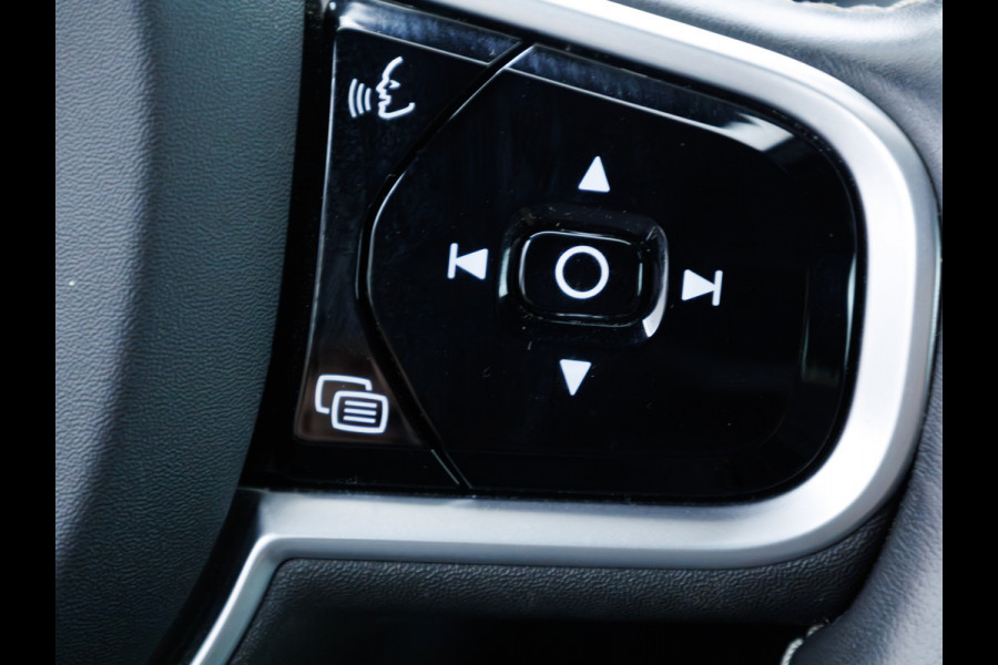 Volvo V90 2.0 T6 AWD R-Design | Pano | Trekhaak | Headup | Harman Kardon | Pilot assist | Stoel- & Stuurverwarming | 19"LMV, Extra getint glas, 1/2 leer/alcantara, PDC + Camera, Apple Carplay, Elec. achterklep