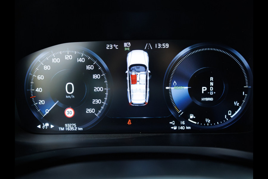 Volvo V90 2.0 T6 AWD R-Design | Pano | Trekhaak | Headup | Harman Kardon | Pilot assist | Stoel- & Stuurverwarming | 19"LMV, Extra getint glas, 1/2 leer/alcantara, PDC + Camera, Apple Carplay, Elec. achterklep