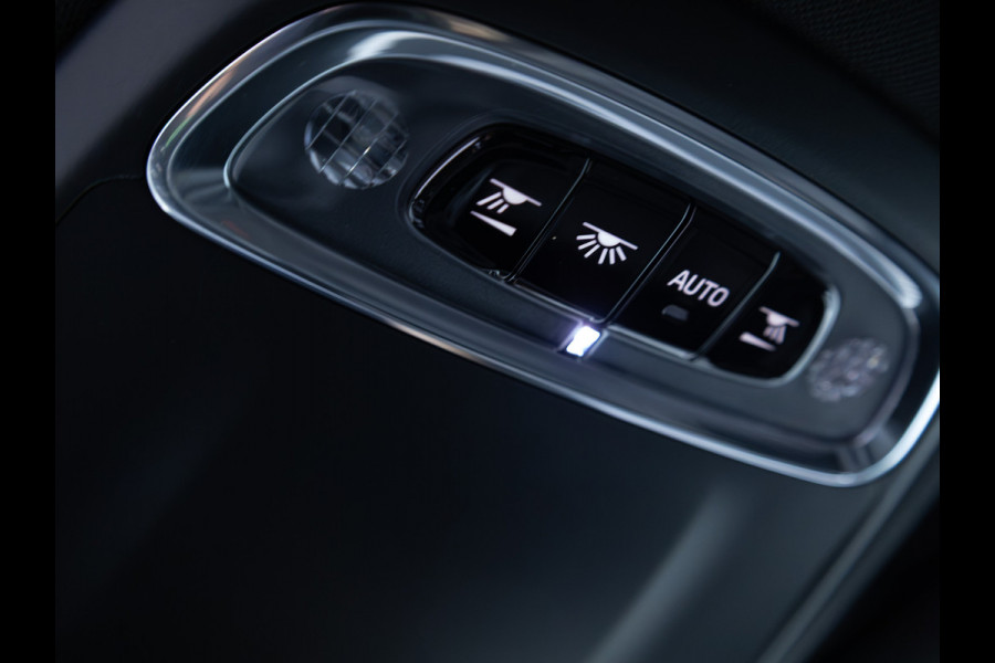 Volvo V90 2.0 T6 AWD R-Design | Pano | Trekhaak | Headup | Harman Kardon | Pilot assist | Stoel- & Stuurverwarming | 19"LMV, Extra getint glas, 1/2 leer/alcantara, PDC + Camera, Apple Carplay, Elec. achterklep