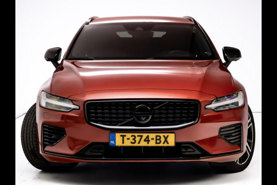 Volvo V90 2.0 T6 AWD R-Design | Pano | Trekhaak | Headup | Harman Kardon | Pilot assist | Stoel- & Stuurverwarming | 19"LMV, Extra getint glas, 1/2 leer/alcantara, PDC + Camera, Apple Carplay, Elec. achterklep
