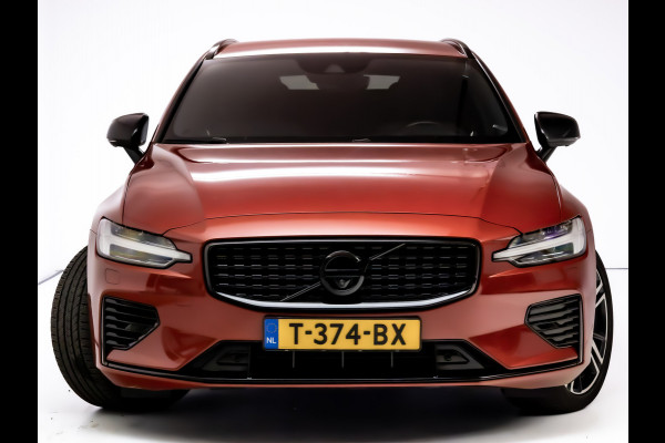 Volvo V90 2.0 T6 AWD R-Design | Pano | Trekhaak | Headup | Harman Kardon | Pilot assist | Stoel- & Stuurverwarming | 19"LMV, Extra getint glas, 1/2 leer/alcantara, PDC + Camera, Apple Carplay, Elec. achterklep