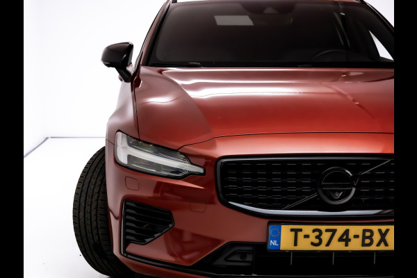 Volvo V90 2.0 T6 AWD R-Design | Pano | Trekhaak | Headup | Harman Kardon | Pilot assist | Stoel- & Stuurverwarming | 19"LMV, Extra getint glas, 1/2 leer/alcantara, PDC + Camera, Apple Carplay, Elec. achterklep