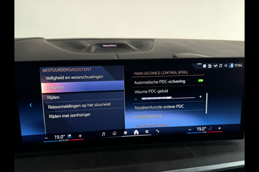 BMW X5 XDrive50e M-Sport Pano|Trekhaak|M-Seat|Sky Lounge