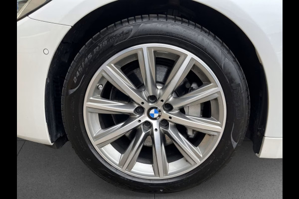 BMW 5 Serie Touring 530e ** LASER, NAVI+, DAKOTA LEDER, PANORAMA, HuD, KEYLESS, MEM, 43k onder NP ** 1e EIG - UNFALLFREI - BMW GAR ** ** INFORMEER OOK NAAR ONZE AANTREKKELIJKE FINANCIAL-LEASE TARIEVEN **
