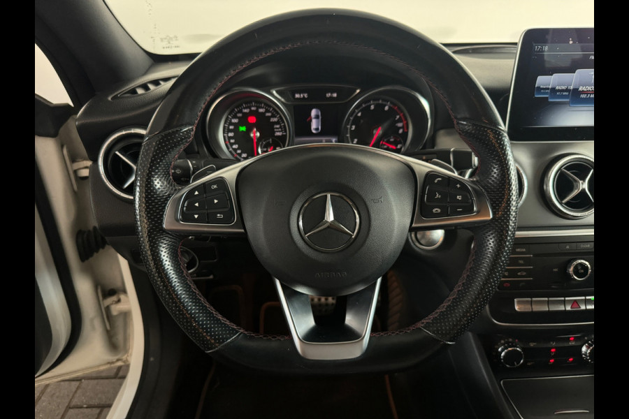 Mercedes-Benz CLA-Klasse 180 Ambition Stoelverwarming|Remassistent|Attention Assist