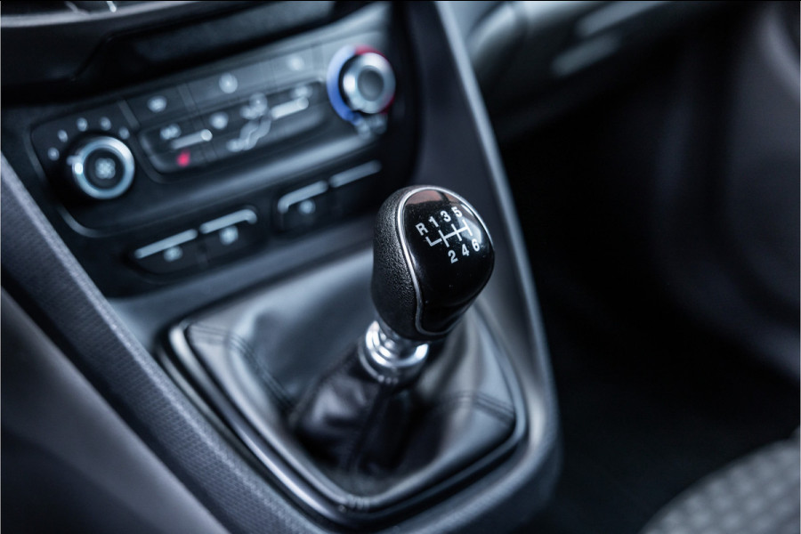 Ford Transit Connect 1.5 EcoBlue L2 | 3-Zitter | Sortimo inrichting | Navigatie | Camera | CarPlay | Stoelverwarming | Airco | MF Stuur | Dealer onderhouden | Nieuwe APK