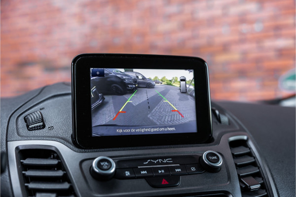 Ford Transit Connect 1.5 EcoBlue L2 | 3-Zitter | Sortimo inrichting | Navigatie | Camera | CarPlay | Stoelverwarming | Airco | MF Stuur | Dealer onderhouden | Nieuwe APK