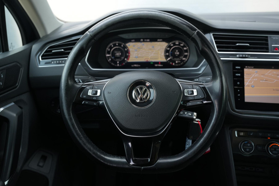Volkswagen Tiguan 2.0 TSI 4Motion Highline Business R Panoramadak R Line Virtual Dash