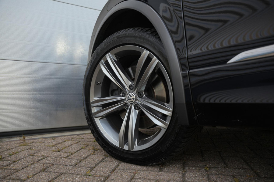 Volkswagen Tiguan 2.0 TSI 4Motion Highline Business R Panoramadak R Line Virtual Dash