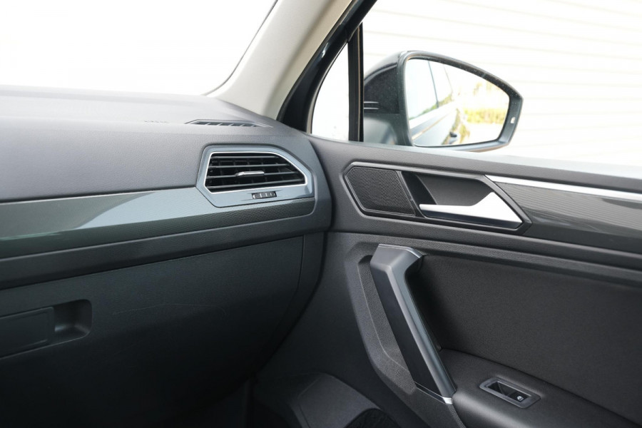 Volkswagen Tiguan 2.0 TSI 4Motion Highline Business R Panoramadak R Line Virtual Dash