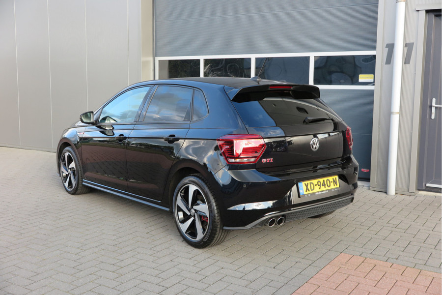 Volkswagen Polo 2.0 TSI GTI 147kw 200PK DSG Led, Virtual cockpit , Stoelverwarming , Navi , Carplay, PDC, Schakelflippers , Camera ,Adaptive cruise  , etc. (Recent onderhouden , historie volledig bekend)
