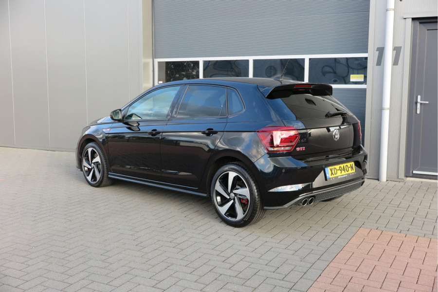 Volkswagen Polo 2.0 TSI GTI 147kw 200PK DSG Led, Virtual cockpit , Stoelverwarming , Navi , Carplay, PDC, Schakelflippers , Camera ,Adaptive cruise  , etc. (Recent onderhouden , historie volledig bekend)