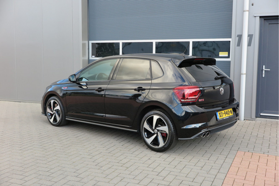 Volkswagen Polo 2.0 TSI GTI 147kw 200PK DSG Led, Virtual cockpit , Stoelverwarming , Navi , Carplay, PDC, Schakelflippers , Camera ,Adaptive cruise  , etc. (Recent onderhouden , historie volledig bekend)