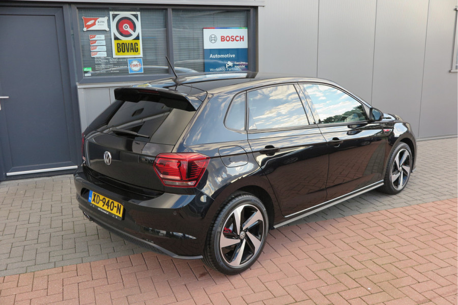 Volkswagen Polo 2.0 TSI GTI 147kw 200PK DSG Led, Virtual cockpit , Stoelverwarming , Navi , Carplay, PDC, Schakelflippers , Camera ,Adaptive cruise  , etc. (Recent onderhouden , historie volledig bekend)