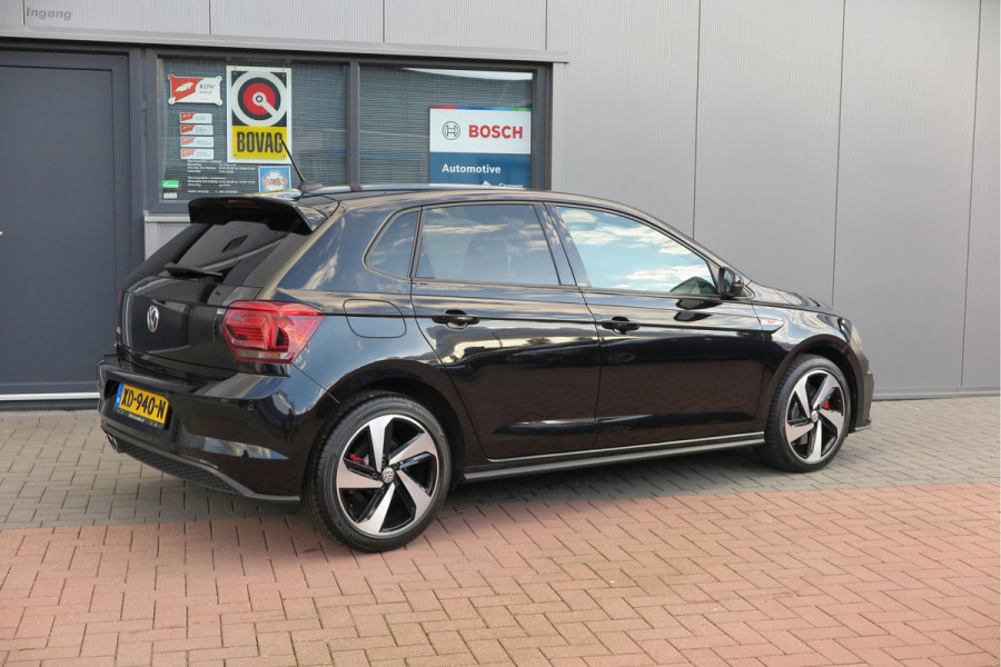 Volkswagen Polo 2.0 TSI GTI 147kw 200PK DSG Led, Virtual cockpit , Stoelverwarming , Navi , Carplay, PDC, Schakelflippers , Camera ,Adaptive cruise  , etc. (Recent onderhouden , historie volledig bekend)