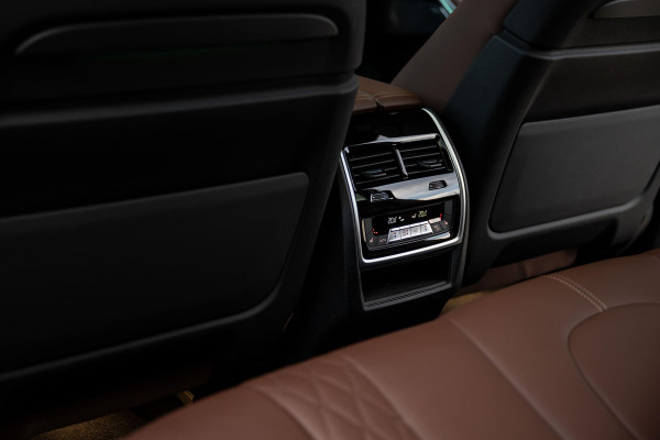 BMW X5 xDrive45e M-Sport 4-Wielsturing B&W CoPilot Sky