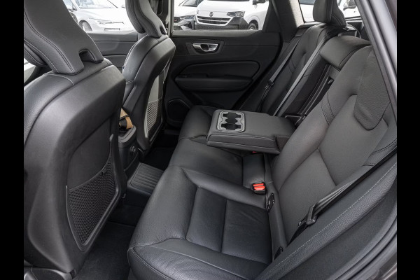 Volvo XC60 2.0 T8 Plug-in hybrid AWD Plus Dark (335kW/455PK) ** PANORAMA, ACC, VERW. ST, 19-inch LMV ** 1e EIG - UNFALLFREI ** ** INFORMEER OOK NAAR ONZE AANTREKKELIJKE FINANCIAL-LEASE TARIEVEN **
